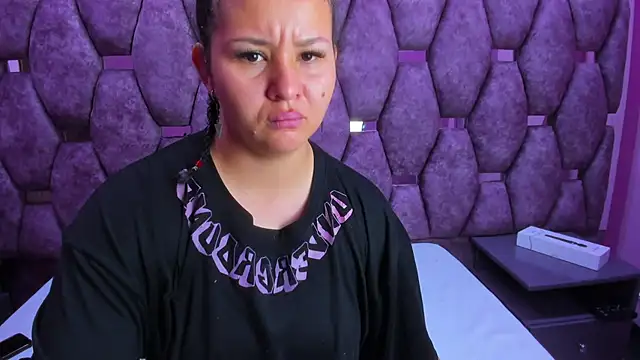 Snapshot of AlaSmith chatting on October 25, 2025, 2:22 am AlaSmith online show from October 25, 2025, 2:22 am