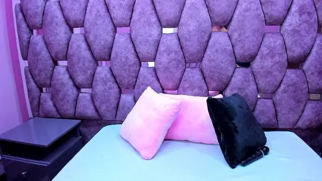 Snapshot of AlaSmith chatting on September 9, 2025, 2:32 am AlaSmith online show from September 9, 2025, 2:32 am