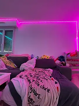 LaskaLeRoomba online show from February 5, 2026, 4:36 pm