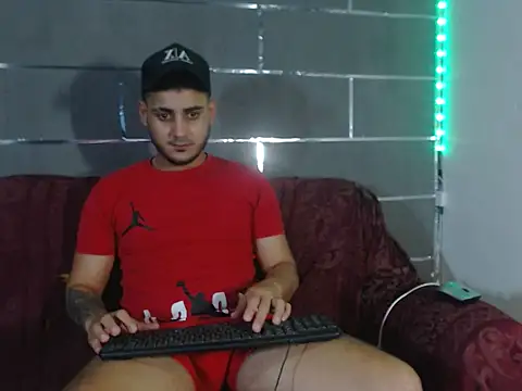 xxxxhotxoxo online show from May 3, 2026, 5:01 am