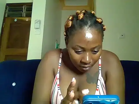 Snapshot of choco_dimples chatting on March 11, 2025, 7:47 pm choco dimples online show from March 11, 2025, 7:47 pm