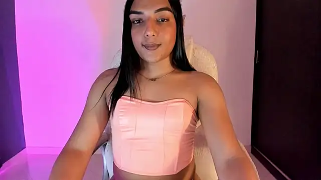 CandyLatinHott online show from November 10, 2025, 1:43 am