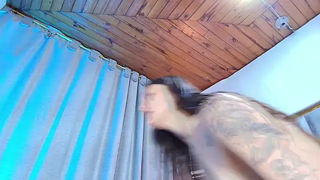 Eda Bonne online show from April 15, 2026, 11:16 am