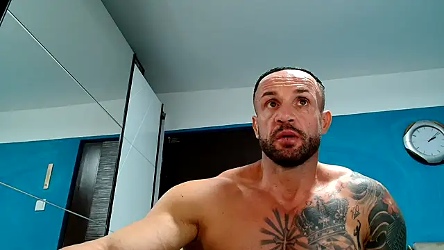 Snapshot of Magnificmuscles89 chatting on September 27, 2025, 11:11 pm Magnificmuscles89 online show from September 27, 2025, 11:11 pm