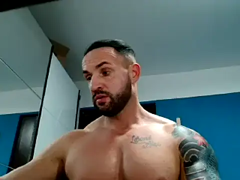 Snapshot of Magnificmuscles89 chatting on February 4, 2025, 8:06 pm Magnificmuscles89 online show from February 4, 2025, 8:06 pm