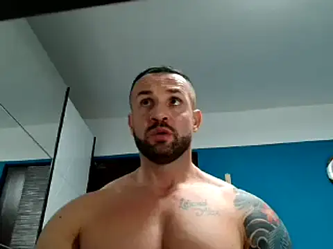 Snapshot of Magnificmuscles89 chatting on February 18, 2025, 11:08 pm Magnificmuscles89 online show from February 18, 2025, 11:08 pm