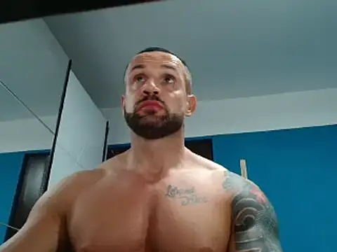 Snapshot of Magnificmuscles89 chatting on March 21, 2025, 9:34 pm Magnificmuscles89 online show from March 21, 2025, 9:34 pm