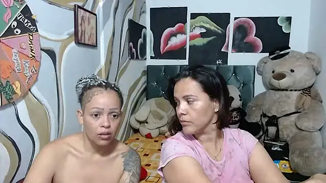 Snapshot of manzanahot9 chatting on November 17, 2025, 5:39 pm manzanahot9 online show from November 17, 2025, 5:39 pm