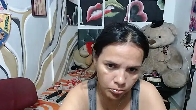 manzanahot9 online show from February 27, 2026, 1:55 pm