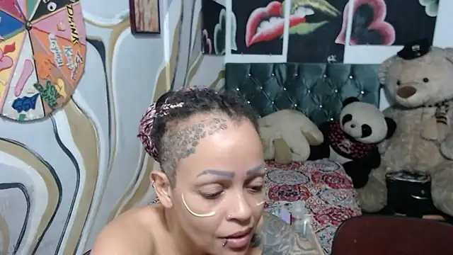 manzanahot9 online show from March 30, 2026, 9:49 pm