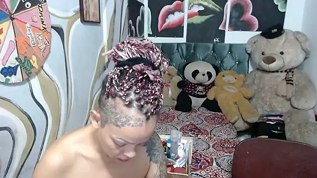 manzanahot9 online show from April 8, 2026, 10:28 am