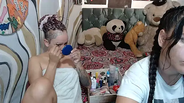 manzanahot9 online show from April 11, 2026, 9:46 am