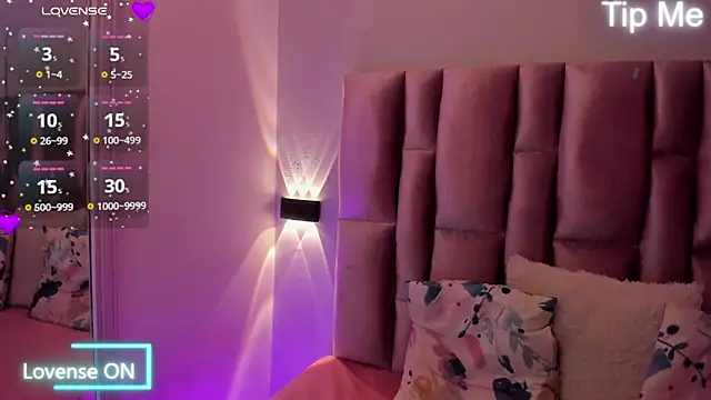 Snapshot of NikyBrookss chatting on February 26, 2026, 1:33 pm NikyBrookss online show from February 26, 2026, 1:33 pm