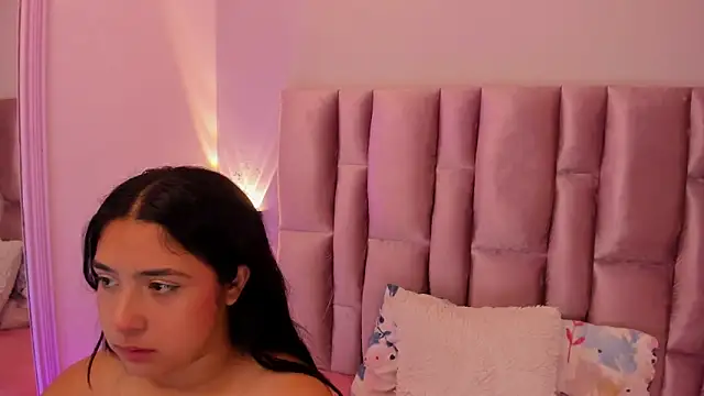 Snapshot of NikyBrookss chatting on February 12, 2026, 1:11 pm NikyBrookss online show from February 12, 2026, 1:11 pm