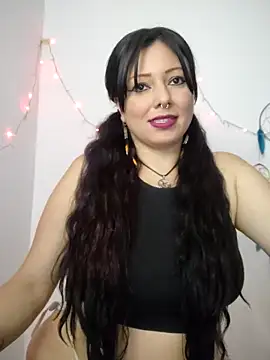 kristal ktl online show from February 18, 2026, 1:25 am