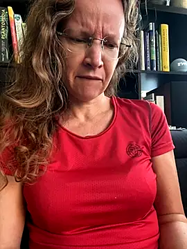 Snapshot of AnnikaRose chatting on September 30, 2025, 5:46 am AnnikaRose online show from September 30, 2025, 5:46 am