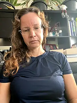 Snapshot of AnnikaRose chatting on October 22, 2025, 7:30 am AnnikaRose online show from October 22, 2025, 7:30 am