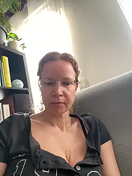 AnnikaRose online show from March 9, 2026, 6:50 am