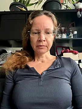 Snapshot of AnnikaRose chatting on October 7, 2025, 6:14 am AnnikaRose online show from October 7, 2025, 6:14 am