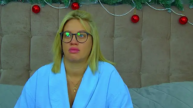 MariaNeumann online show from December 19, 2025, 6:27 am