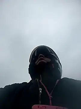 Snapshot of Elvergon3456 chatting on December 20, 2025, 1:25 pm Elvergon3456 online show from December 20, 2025, 1:25 pm