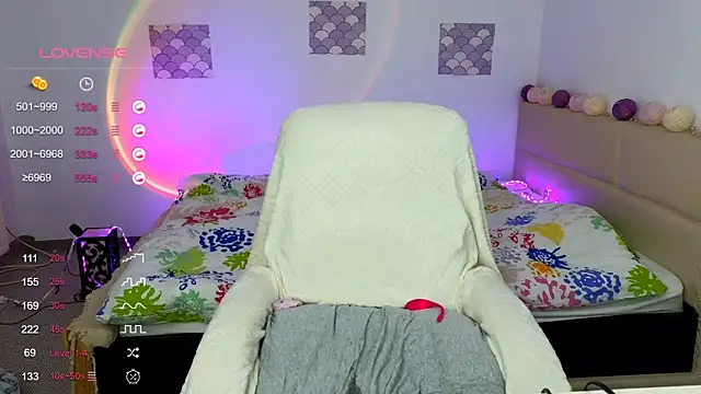 MiaMiki online show from January 12, 2025, 6:05 pm