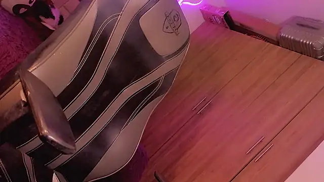 Vianca Chanel online show from December 27, 2024, 7:08 am