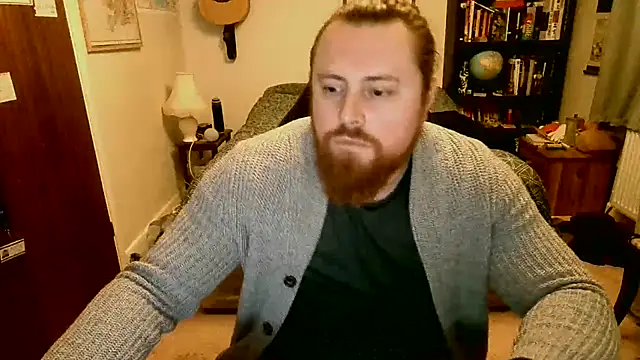 Hairy Guy30 online show from February 5, 2025, 10:33 pm