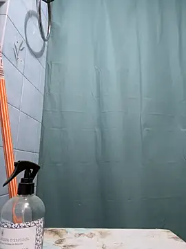 Snapshot of Rogerpere chatting on October 14, 2025, 5:57 pm Rogerpere online show from October 14, 2025, 5:57 pm