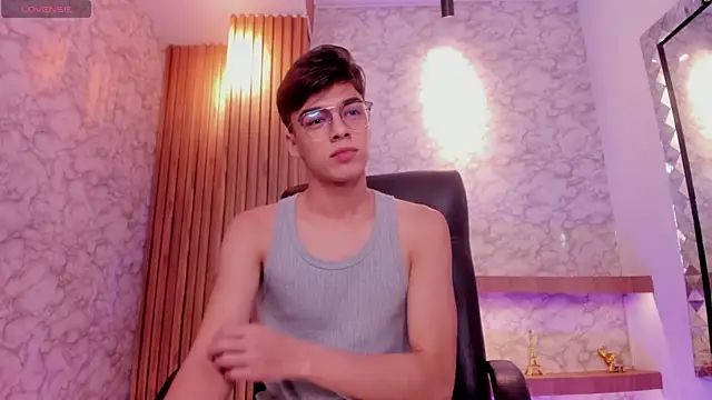 Snapshot of Gerony_ chatting on December 23, 2025, 5:07 am Gerony online show from December 23, 2025, 5:07 am