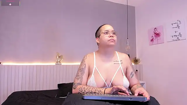 Snapshot of naughtylesbians__ chatting on February 13, 2026, 3:06 am naughtylesbians online show from February 13, 2026, 3:06 am