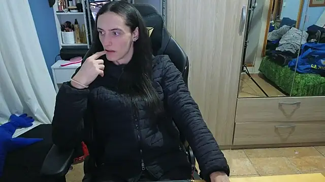 Snapshot of MemiKouki chatting on January 16, 2025, 7:41 pm MemiKouki online show from January 16, 2025, 7:41 pm