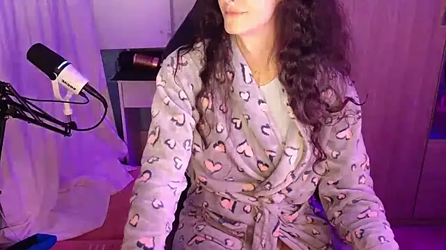 Snapshot of MemiKouki chatting on October 9, 2025, 5:46 pm MemiKouki online show from October 9, 2025, 5:46 pm