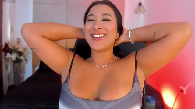 Snapshot of BellaHarllow chatting on May 13, 2026, 8:27 pm BellaHarllow online show from May 13, 2026, 8:27 pm