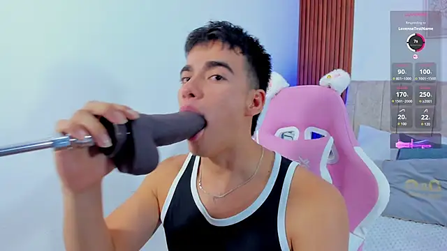 its liam18 online show from October 26, 2025, 1:39 am