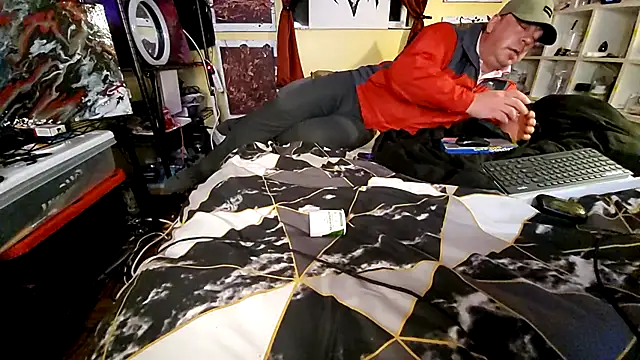 Snapshot of Mic_Oxinner chatting on November 2, 2025, 10:31 am Mic Oxinner online show from November 2, 2025, 10:31 am