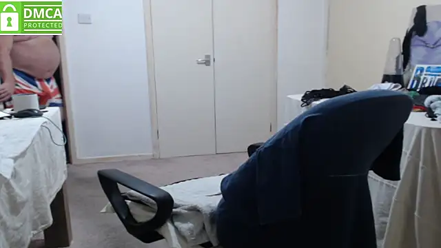 Snapshot of john_little_one1 chatting on October 3, 2025, 10:44 pm john little one1 online show from October 3, 2025, 10:44 pm