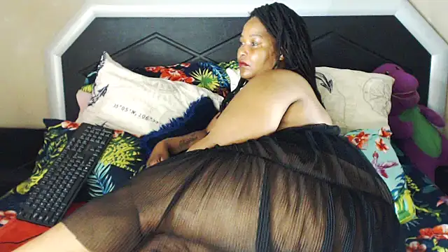 Snapshot of Bulkyyass chatting on December 2, 2025, 12:00 am Bulkyyass online show from December 2, 2025, 12:00 am