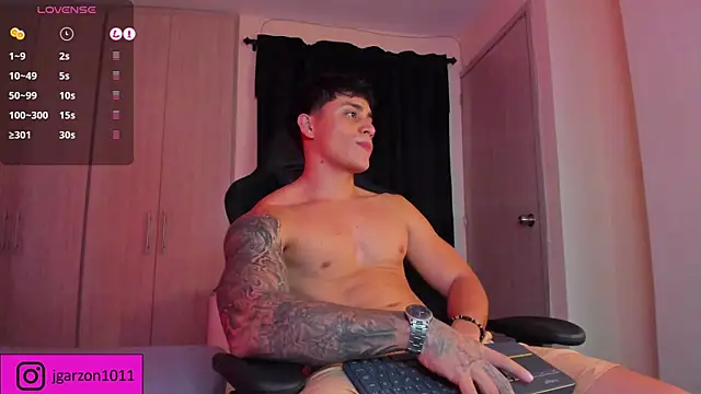 Snapshot of _joansoto chatting on March 6, 2025, 7:54 pm joansoto online show from March 6, 2025, 7:54 pm