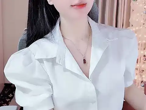 Snapshot of _Lygn__ chatting on December 13, 2025, 8:04 pm Lygn online show from December 13, 2025, 8:04 pm