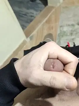 Snapshot of ssikerek23 chatting on December 5, 2025, 2:54 am ssikerek23 online show from December 5, 2025, 2:54 am