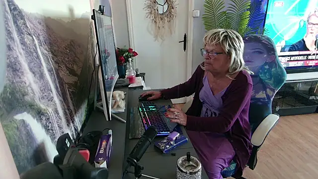 Anjela30 online show from March 19, 2026, 9:53 am