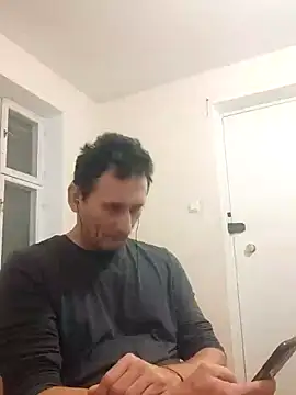 Snapshot of Viause_Kentauelle chatting on February 9, 2025, 6:37 pm Viause Kentauelle online show from February 9, 2025, 6:37 pm