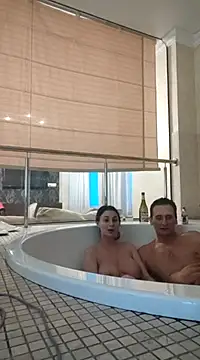 Snapshot of Viause_Kentauelle chatting on March 19, 2025, 3:52 am Viause Kentauelle online show from March 19, 2025, 3:52 am