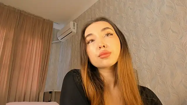 Snapshot of heyheyneko chatting on November 6, 2025, 2:37 am heyheyneko online show from November 6, 2025, 2:37 am