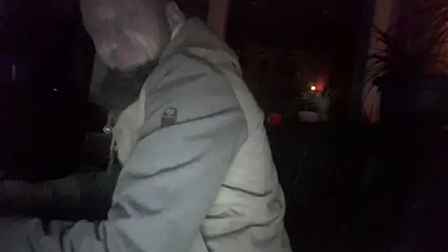 donhulio482 online show from October 28, 2025, 12:11 am