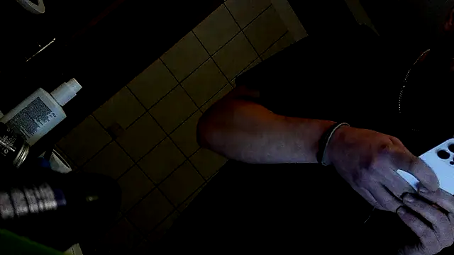 donhulio482 online show from October 4, 2025, 3:30 am