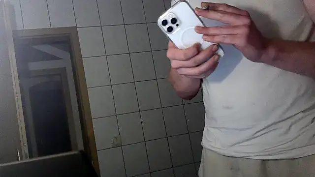 donhulio482 online show from September 18, 2025, 1:08 am