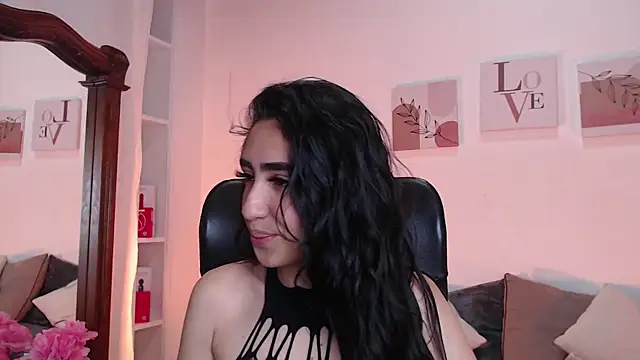 Snapshot of madisex_s chatting on September 18, 2025, 1:47 pm madisex s online show from September 18, 2025, 1:47 pm