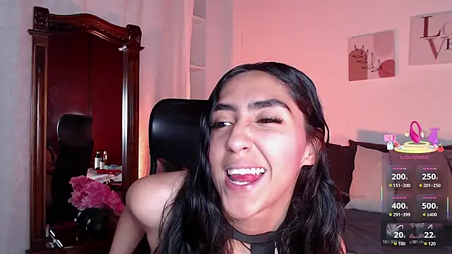 Snapshot of madisex_s chatting on October 1, 2025, 12:53 pm madisex s online show from October 1, 2025, 12:53 pm